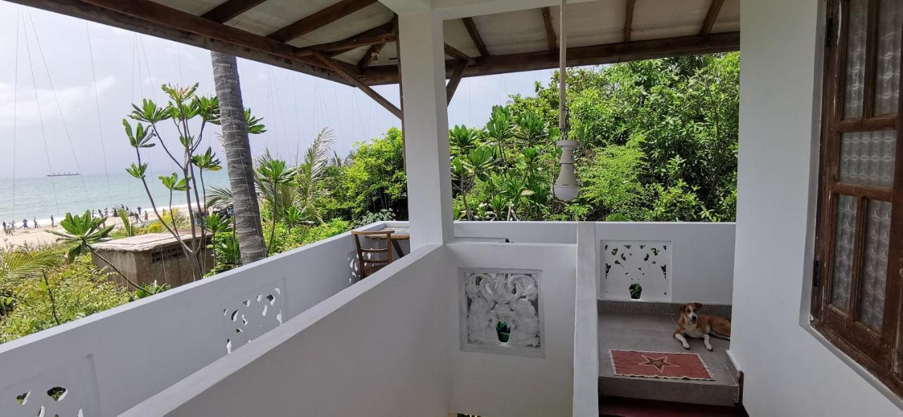 Blackstar Inn Trincomalee Exterior foto