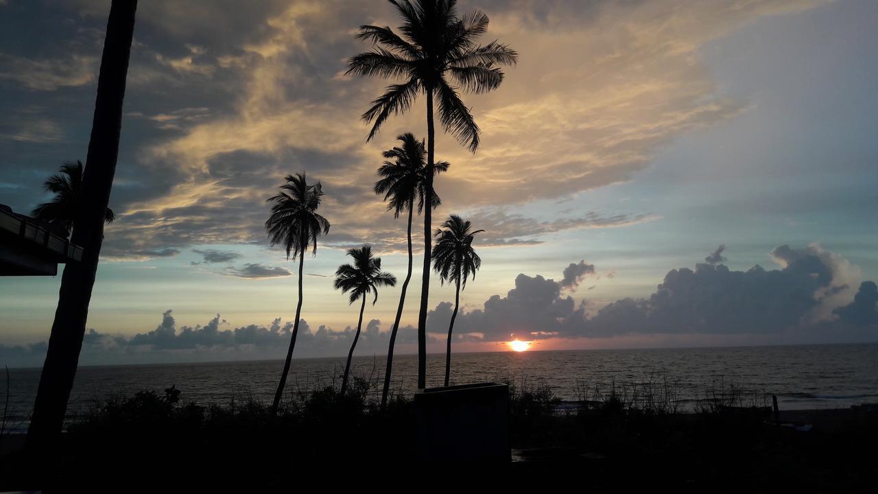 Blackstar Inn Trincomalee Exterior foto